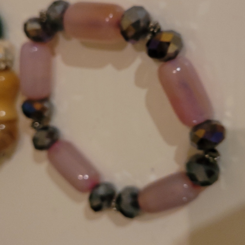 2 bracelets - Picture 2 of 4